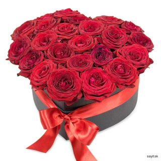 Box v tvare srdca červené ruže