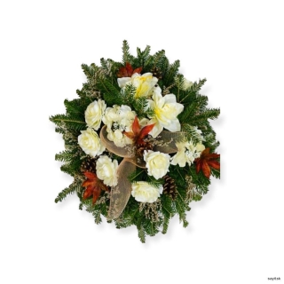 Okrúhly veniec zo živej čačiny 